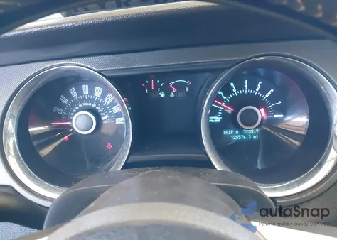 2013 Ford Mustang V6 z USA, uszkodzony, nr VIN 1ZVBP8AM2D5282085